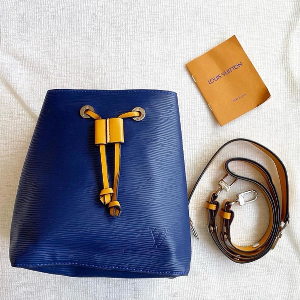 Cute blue and yellow summer bag